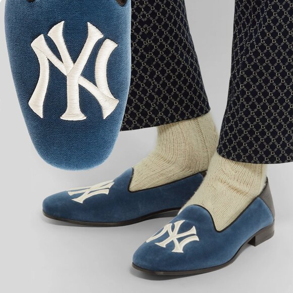 GUCCI SHOES MENS NY YANKEES INSIGNIA BLUE VELVET LOAFERS - Picture 1 of 14